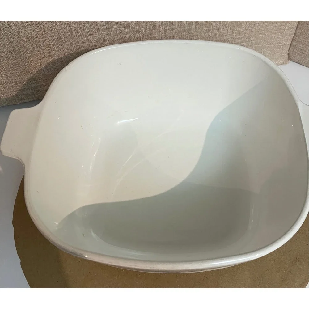 Corning Ware Casserole Dish  2.5 QT White Excellent Cornflower Blue P-2 1/2